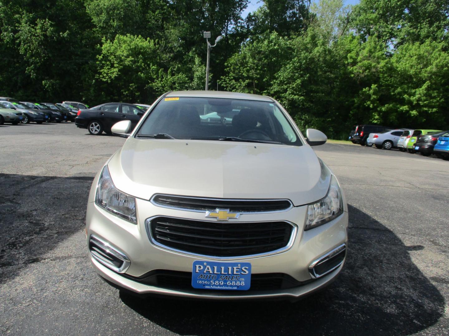 2015 GOLD Chevrolet Cruze (1G1PC5SB5F7) , AUTOMATIC transmission, located at 540a Delsea Drive, Sewell, NJ, 08080, (856) 589-6888, 39.752560, -75.111206 - Photo#10